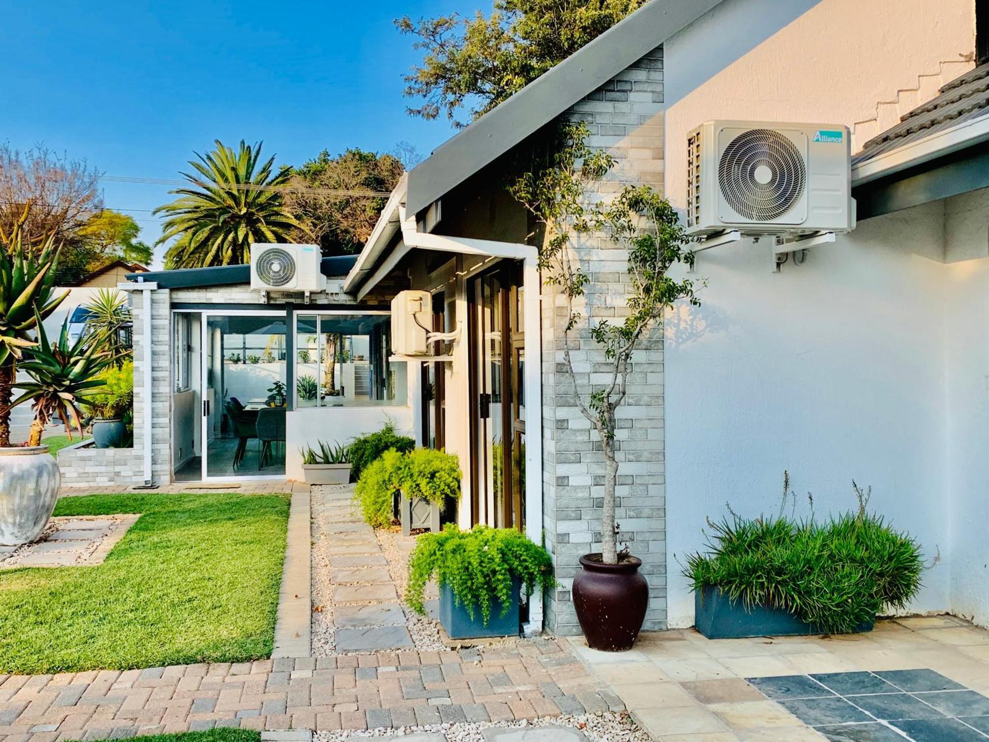 24 On Basil Boutique Luxury Hotel Johannesburg Exterior photo