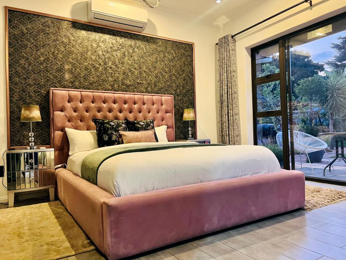 24 On Basil Boutique Luxury Hotel Johannesburg Exterior photo