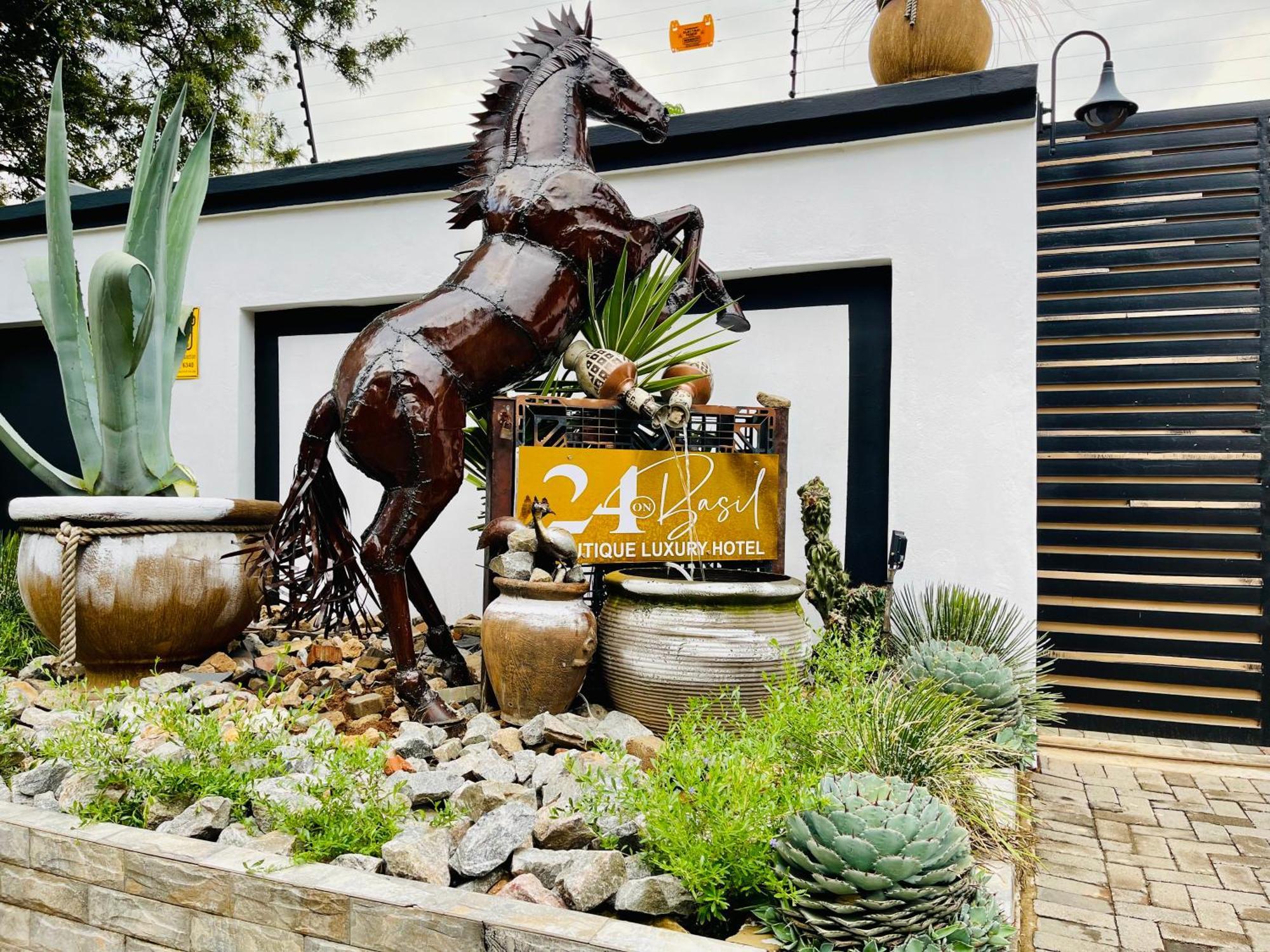 24 On Basil Boutique Luxury Hotel Johannesburg Exterior photo